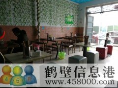 軍民花園一區(qū)門口西，小吃店，3萬轉讓費，不包括房租，營業(yè)中